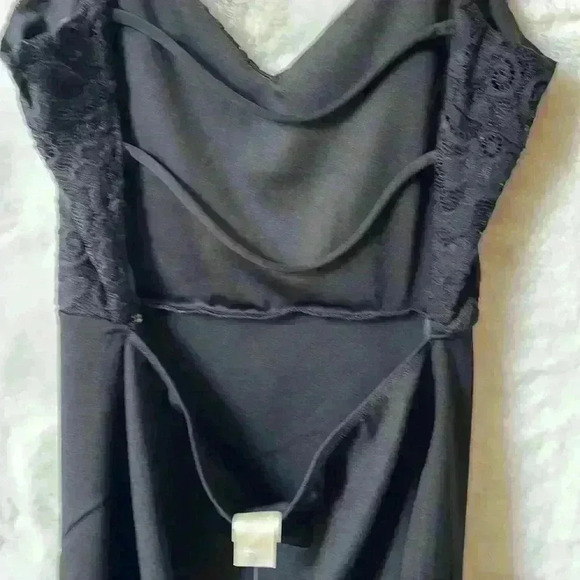 NWT , Little black V-neck adjustable strap dress size Womens Open Back - Picture 2 of 5